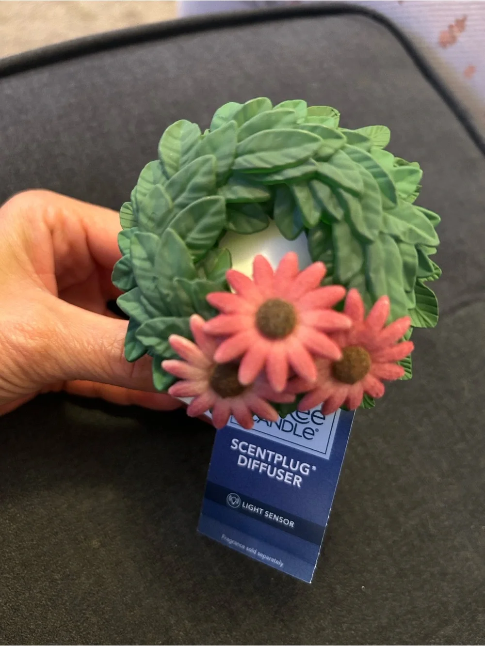 Yankee Candle Green Leaf ScentPlug with Pink Flower Accents